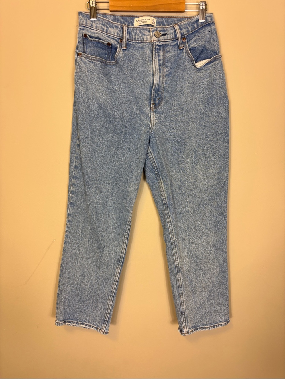 Abercrombie & Fitch The 90’s Straight-Leg  High Rise Curve Love Jeans 10